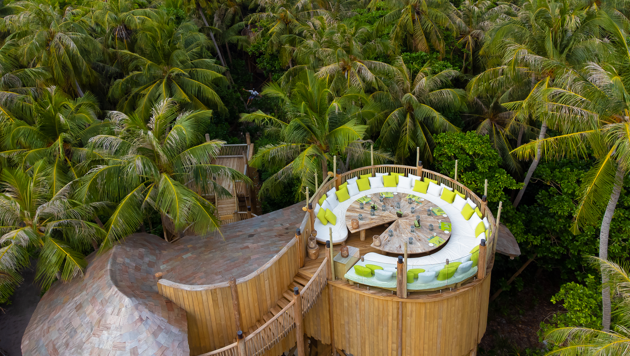 27548_Soneva Fushi - Flying Sauces - Zipline Dining