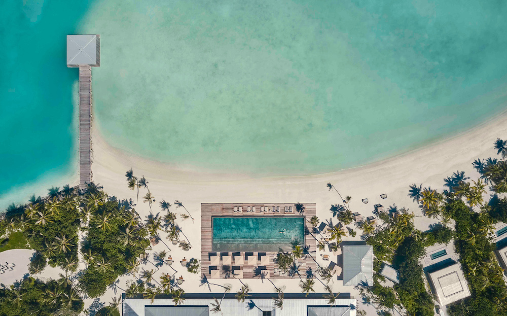 PATINA_MALDIVES_MAIN-POOL_VELI_BAR_POOL_AERIAL