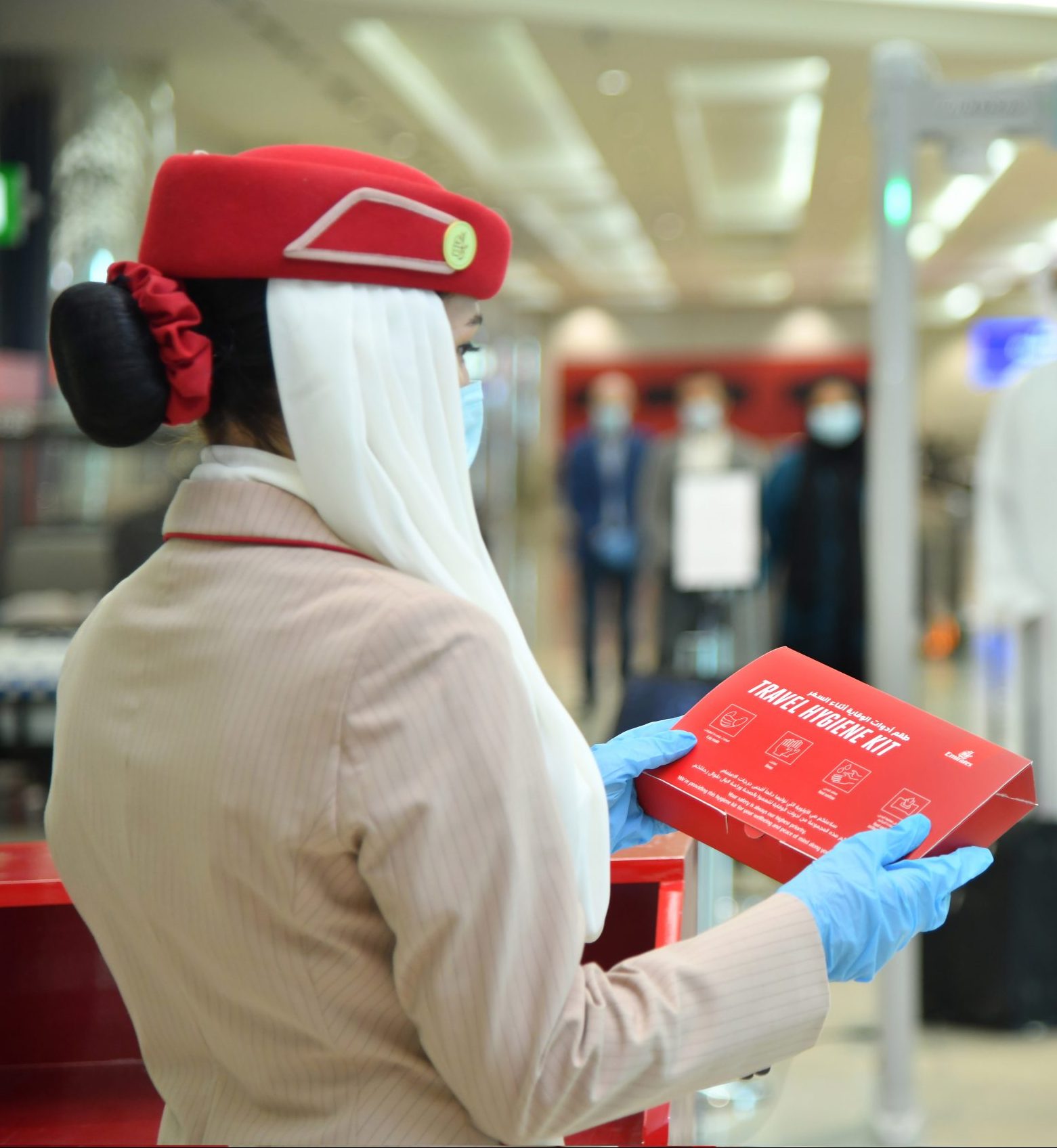 Kostenlose Hygienekits fÅr alle Passagiere beim Einchecken am Dubai International Airport und auf FlÅgen nach Dubai