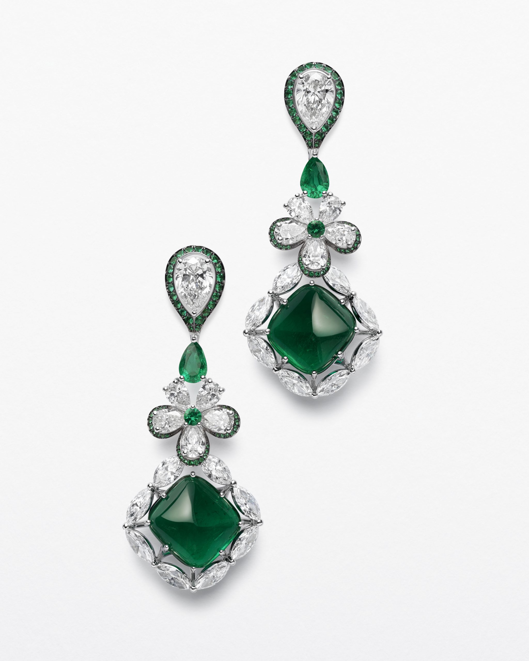 849786-1001 Emerald Earrings