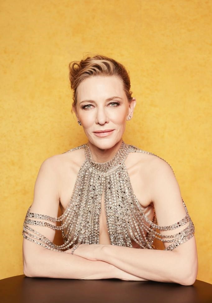 Cate Blanchett - Goya Awards. Armani beauty 7 - credit @papowaisman
