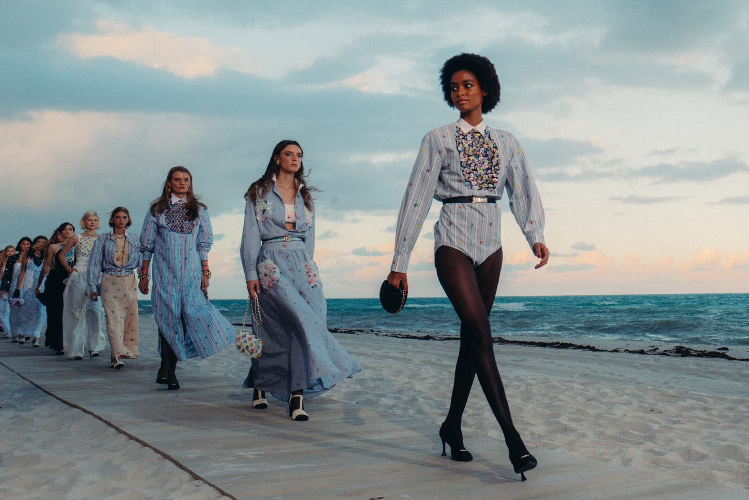 chanel_cruise-2022-23-show-in-miami-finale-pictures-7-LD